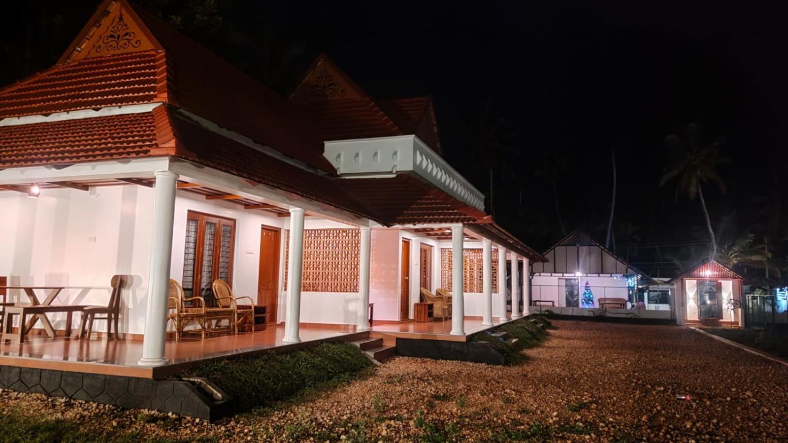 Hotel The Royal Island Mundrothuruth Zewnętrze zdjęcie